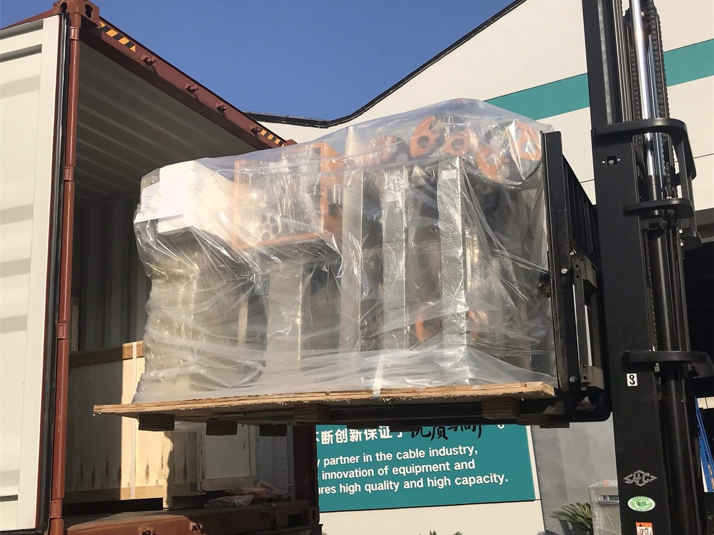 6531760607685376.jpg 微信图片_20251014173449_156_212.jpg